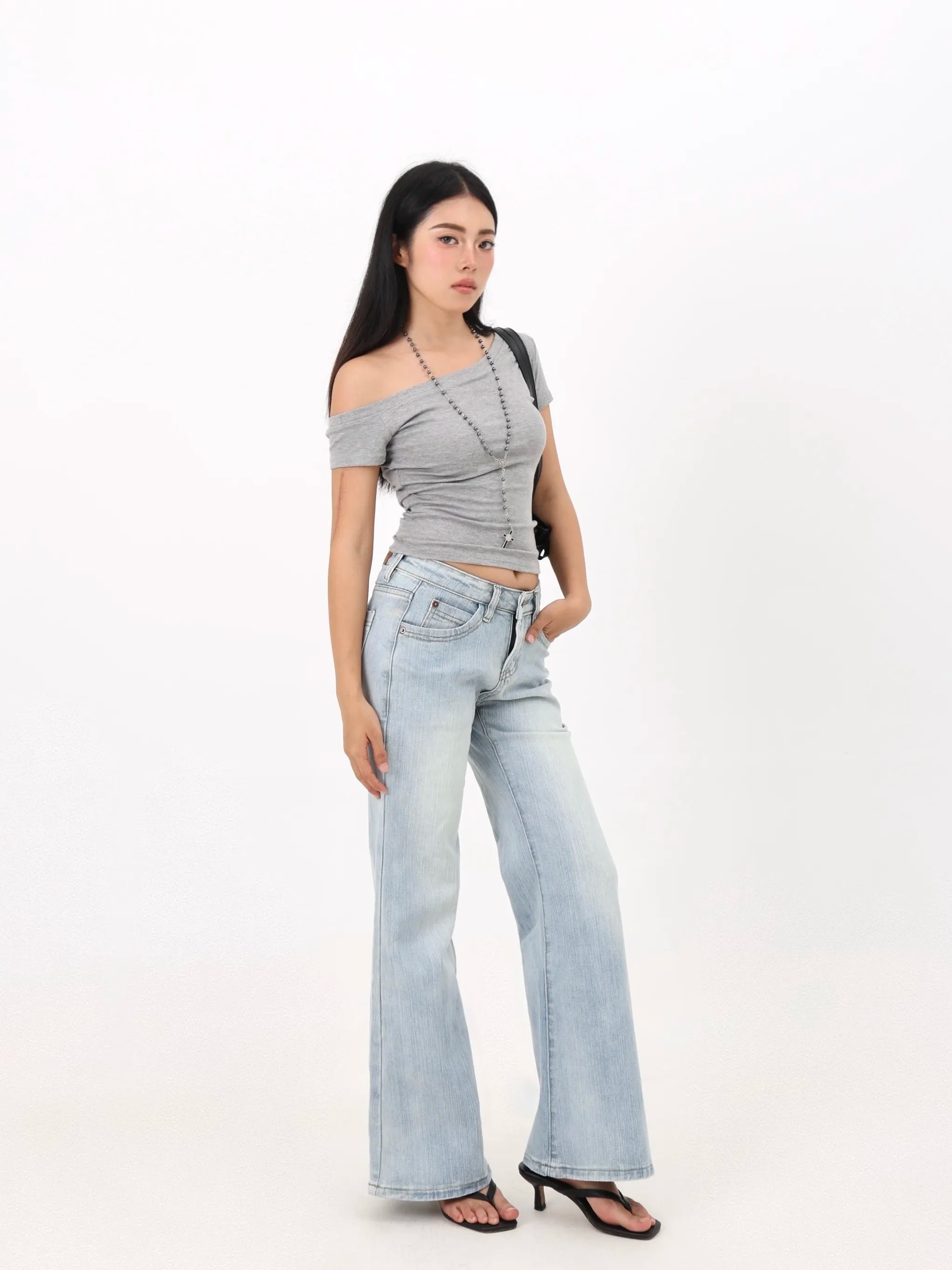 Mid-to-Low Rise Slub Stretch Slightly Flared Washed Denim Jeans